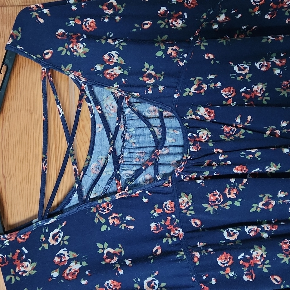 Floral tunic - Picture 3 of 4
